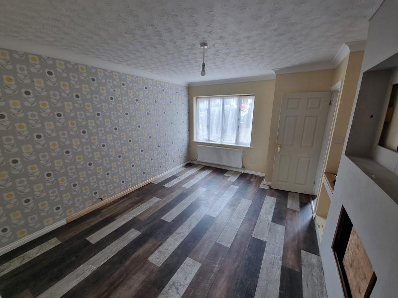 17 Ashby Close, Wellingborough... 3 bed detached house £1,100 pcm (£