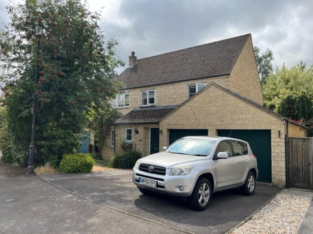 Swansfield, Lechlade 4 bed detached house £1,600 pcm (£369 pw)