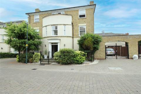 5 bedroom detached house to rent, Billers Chase, Chelmsford Garden, Chelmsford, CM1