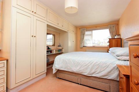 7 Cherry Close, Banstead, SM7 1LF