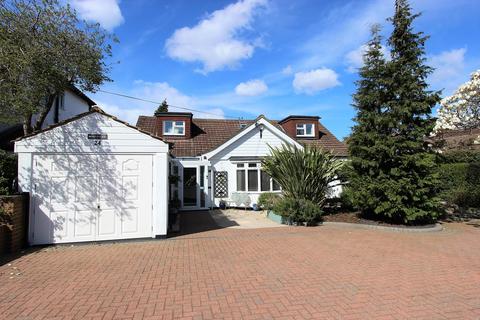 24 Garratts Lane, Banstead, SM7 2EA