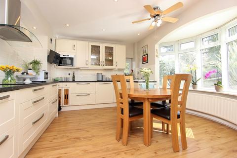 24 Garratts Lane, Banstead, SM7 2EA