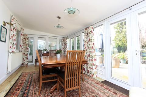 24 Garratts Lane, Banstead, SM7 2EA