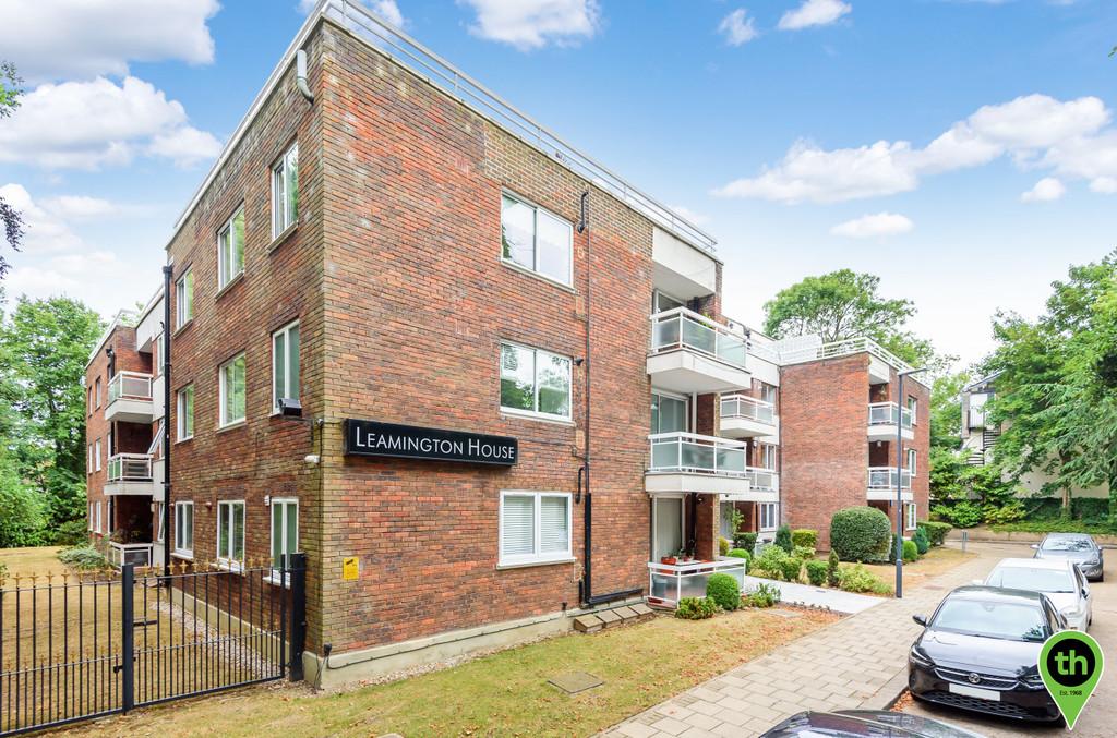 Stonegrove, Edgware 2 bed flat £470,000
