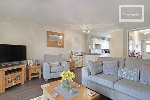 92 Blenheim Square, North Weald, Epping, CM16 6FQ