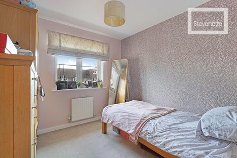92 Blenheim Square, North Weald, Epping, CM16 6FQ