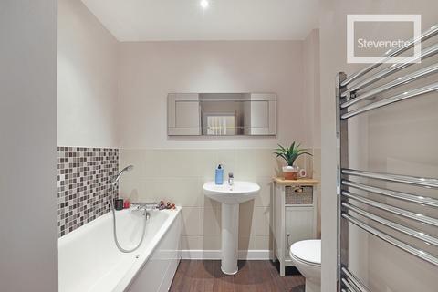 92 Blenheim Square, North Weald, Epping, CM16 6FQ