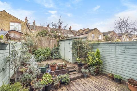 225 Derinton Road, London, SW17 8JD