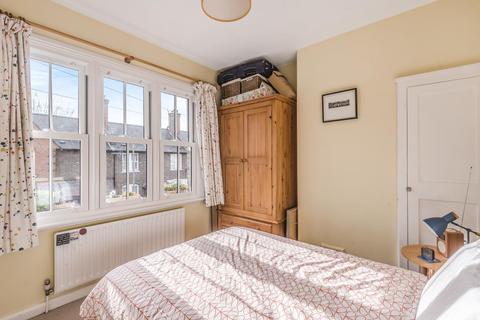 225 Derinton Road, London, SW17 8JD