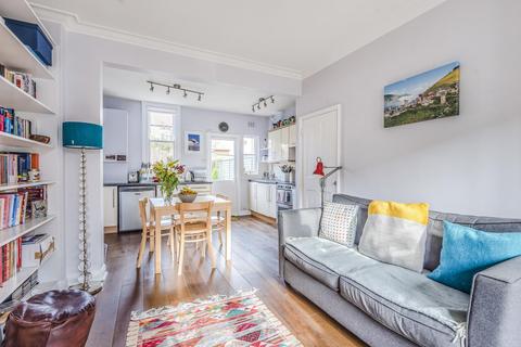 225 Derinton Road, London, SW17 8JD