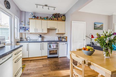225 Derinton Road, London, SW17 8JD