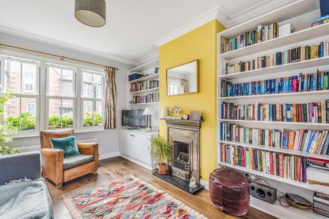 225 Derinton Road, London, SW17 8JD