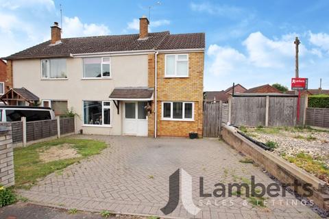 2 Eden Close, Studley, B80 7RF