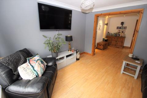 2 Eden Close, Studley, B80 7RF