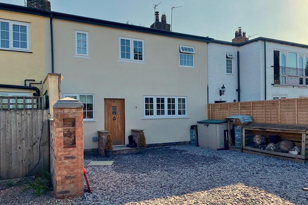 Northwich Road, Dutton, Warrington, WA4 3 bed cottage £285,000