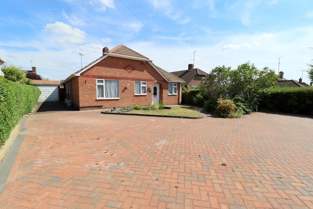 Gooseberry Hill, Warden Hills, Luton... 3 bed detached bungalow £525,000