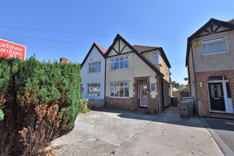 Daneswell Drive, Moreton 3 bed semidetached house £225,000