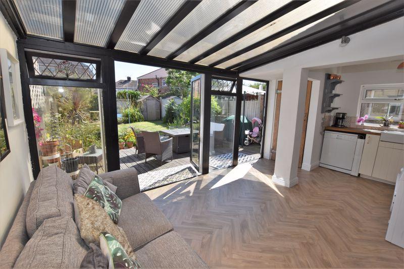 Daneswell Drive, Moreton 3 bed semidetached house £225,000