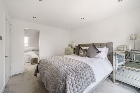 15 Kent Close, Orpington, BR6 7HD