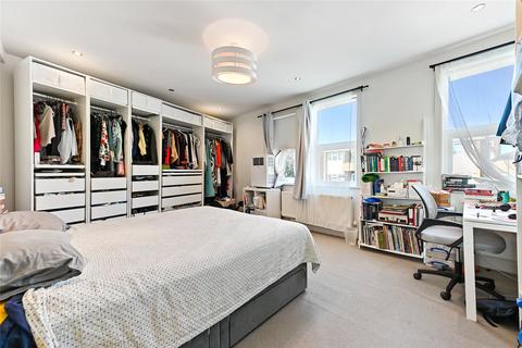 4 bedroom end of terrace house for sale - Coningham Road, London, W12