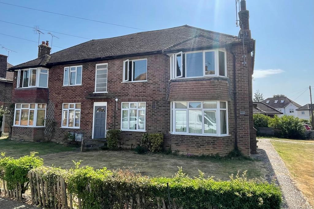 Highfield Road, Chelmsford, CM1 2 bed £290,000