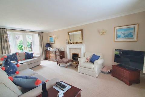 48 Bay Tree Road, Abbeymead, Gloucester, GL4 5WD