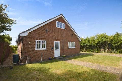 Studio to rent, East Gomeldon Road, Salisbury