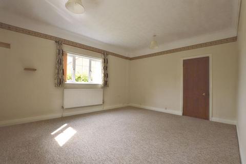 Studio to rent, East Gomeldon Road, Salisbury