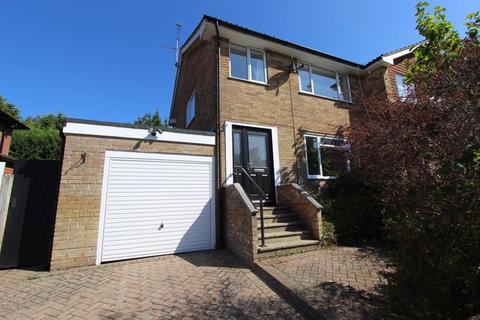 3 bedroom semi-detached house to rent, Lower Faircox, Henfield