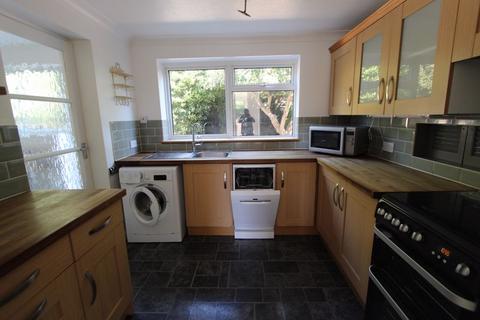 3 bedroom semi-detached house to rent, Lower Faircox, Henfield