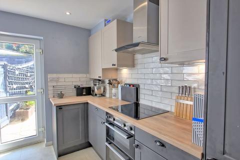 59 Deanway, Chalfont St Giles, HP8 4JX