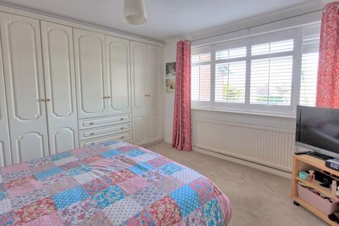 8 Captain Cook Close, Chalfont St Giles, HP8 4DS