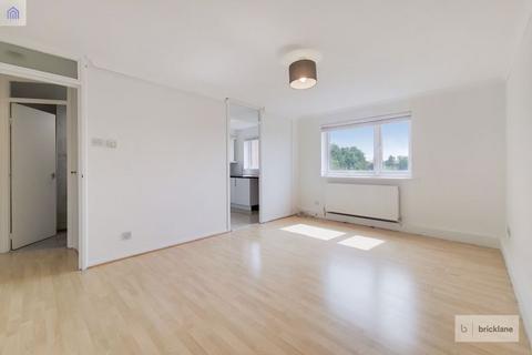 2 bedroom apartment to rent, Gurney Close, Barking