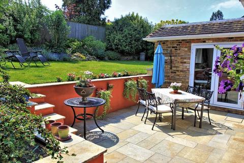 29 Deanway, Chalfont St Giles, HP8 4JR