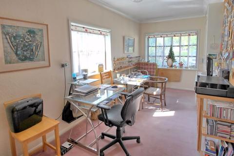 22 Palliser Road, Chalfont St Giles, HP8 4DN