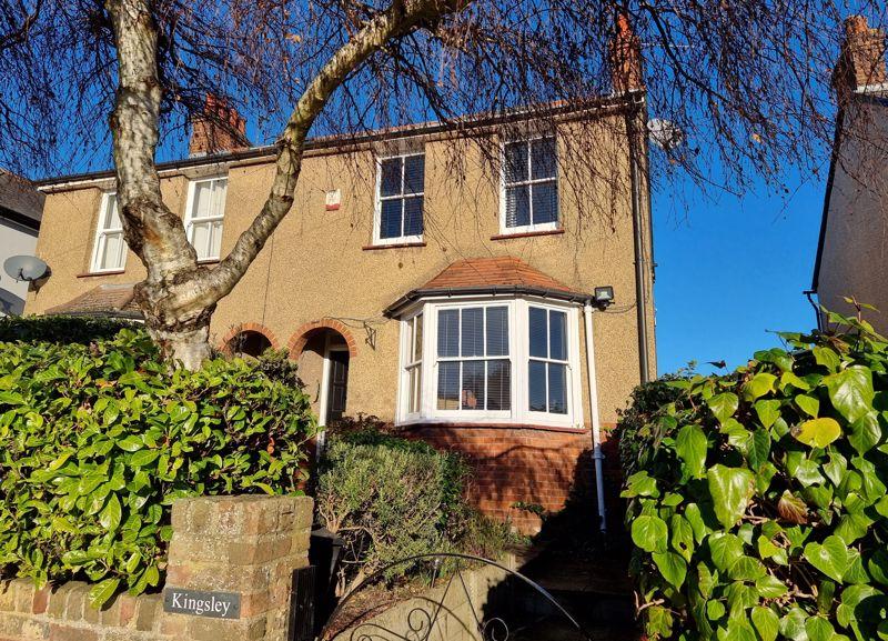 Gold Hill Common, Chalfont St Peter 3 bed semidetached house £575,000