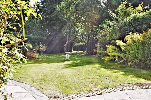 57 Bottrells Lane, Chalfont St Giles, HP8 4EY