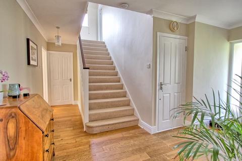 74 Kings Road, Chalfont St Giles, HP8 4HN