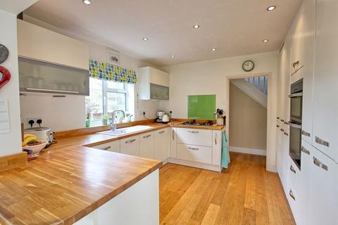 74 Kings Road, Chalfont St Giles, HP8 4HN