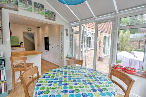 74 Kings Road, Chalfont St Giles, HP8 4HN