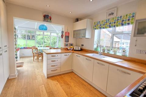 74 Kings Road, Chalfont St Giles, HP8 4HN