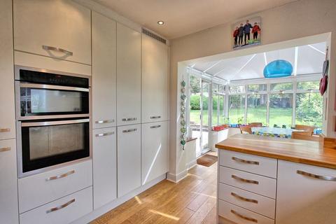 74 Kings Road, Chalfont St Giles, HP8 4HN