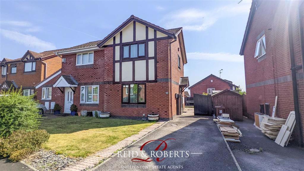 Tan Y Felin, Greenfield, Flintshire, CH8 2 bed semidetached house £