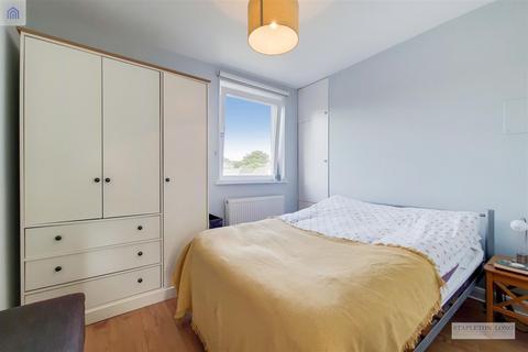 1 bedroom flat to rent - Knights Hill, London