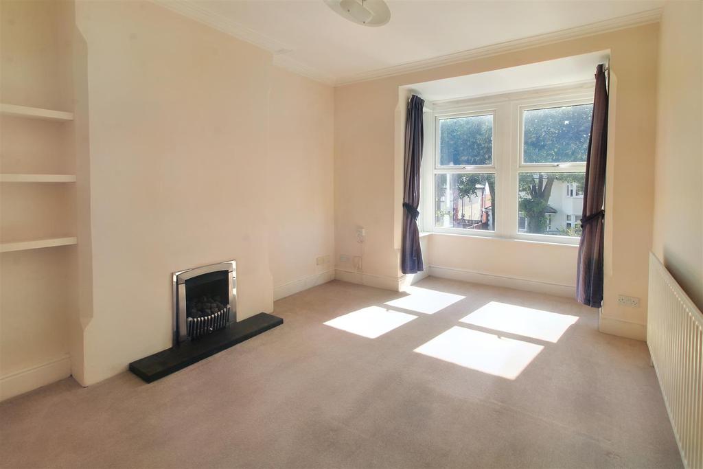 Grange Road, Woodthorpe, Nottingham 2 bed flat £140,000