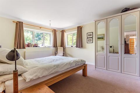 Miramichi Farnham Lane, Haslemere, GU27 1EU