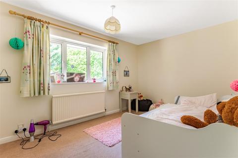 Miramichi Farnham Lane, Haslemere, GU27 1EU