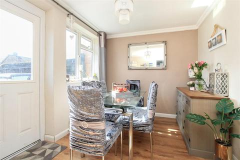 24 Chaulden Terrace, Hemel Hempstead, HP1 2AN