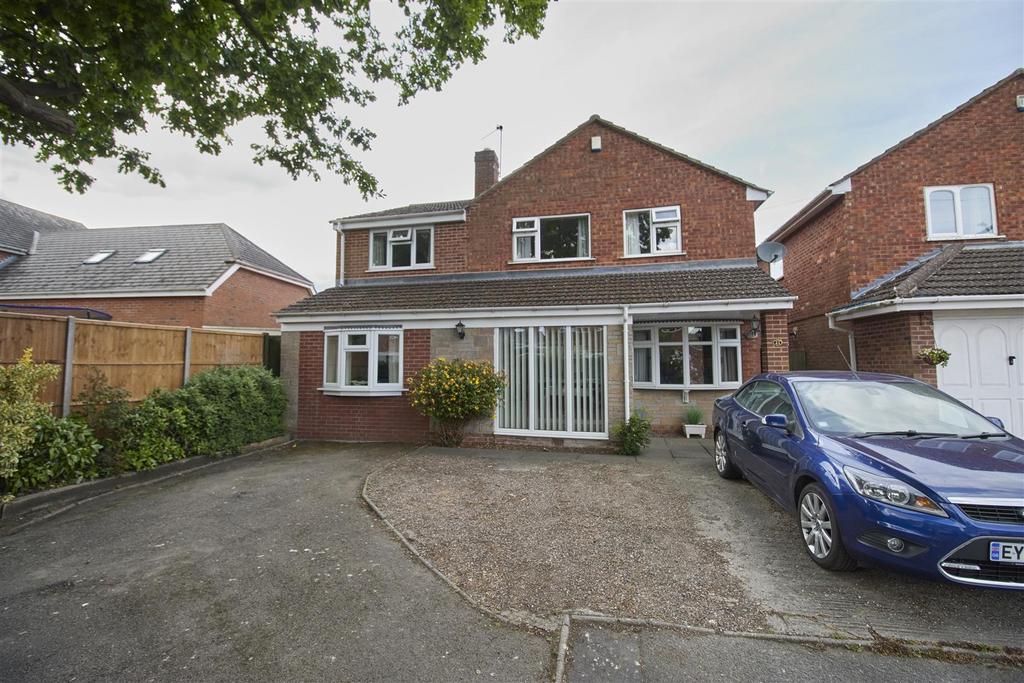 Red Hall Drive, Barwell 4 bed detached house for sale £360,000