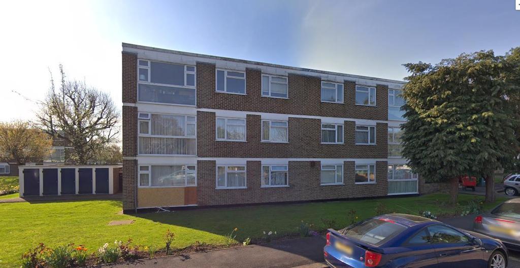 Stratton Close, Edgware 2 bed flat £1,500 pcm (£346 pw)